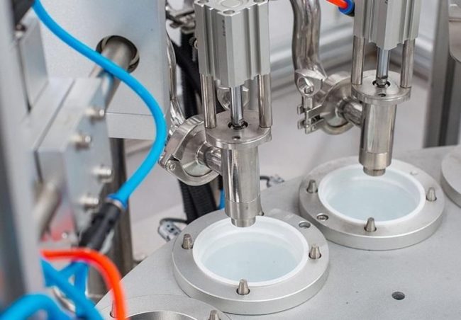 Döner tabla bardak dolum makinası Tetripak